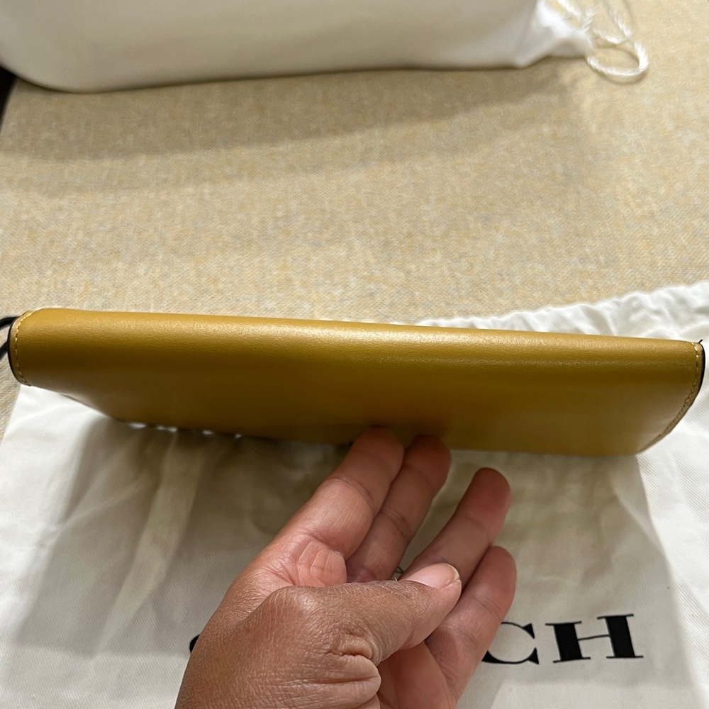 ❤️ Coach Mustard Yellow Leather Wallet - Picture 11 of 11
